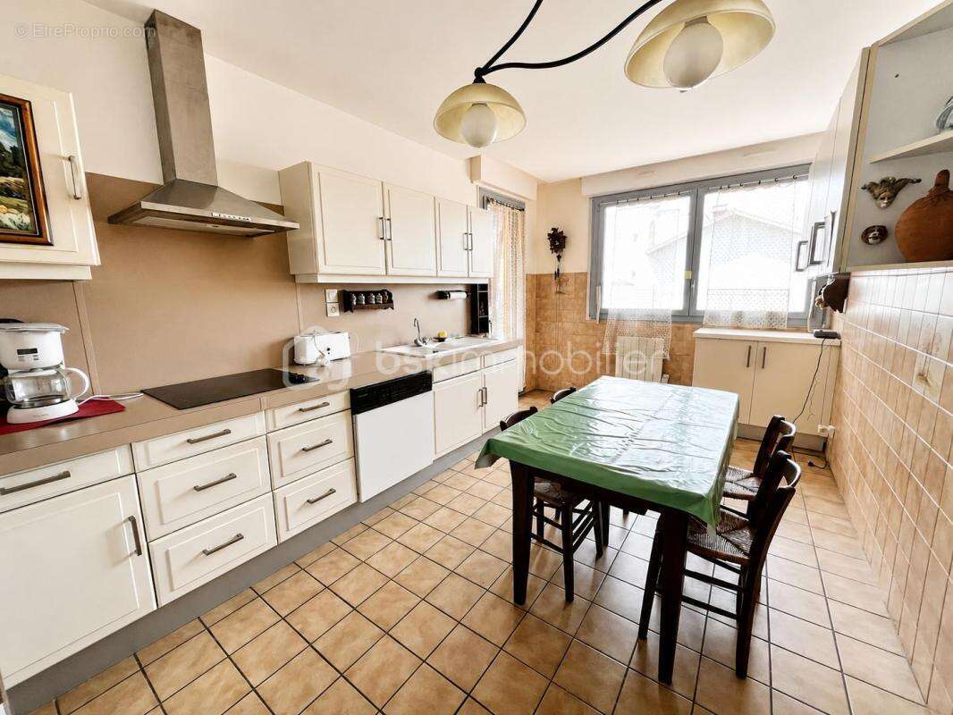 Appartement à DECINES-CHARPIEU