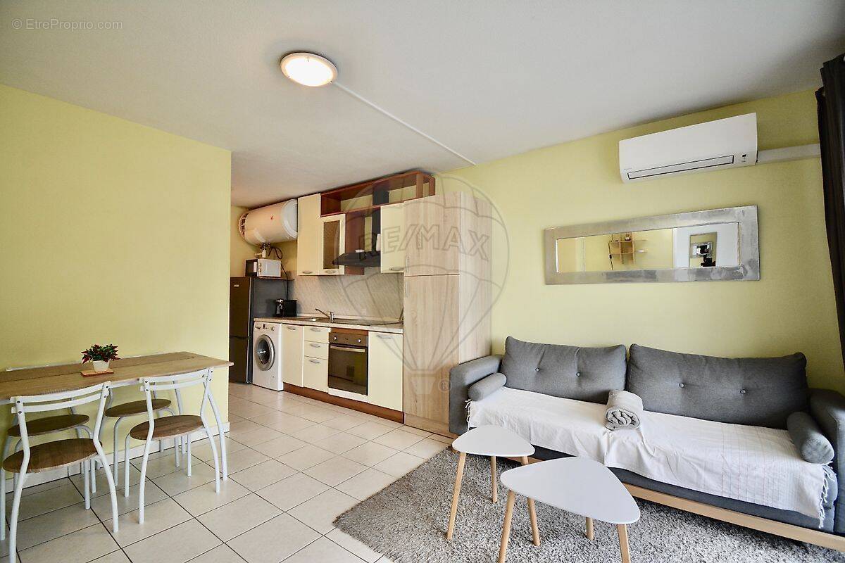 Appartement à VILLENEUVE-LOUBET