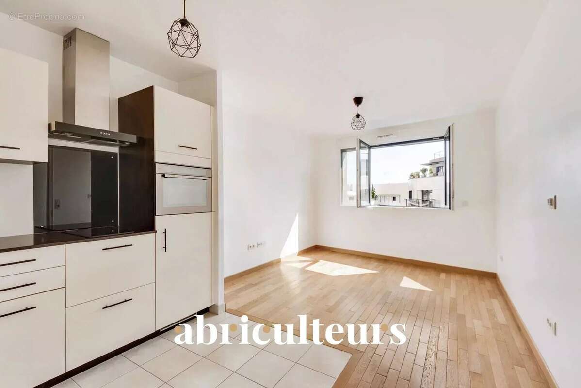 Appartement à ISSY-LES-MOULINEAUX