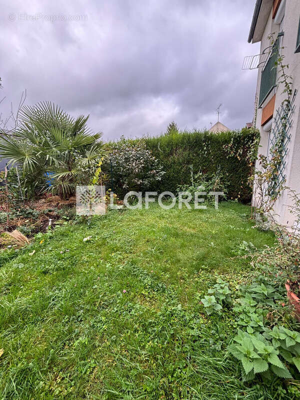 Appartement à LAMORLAYE