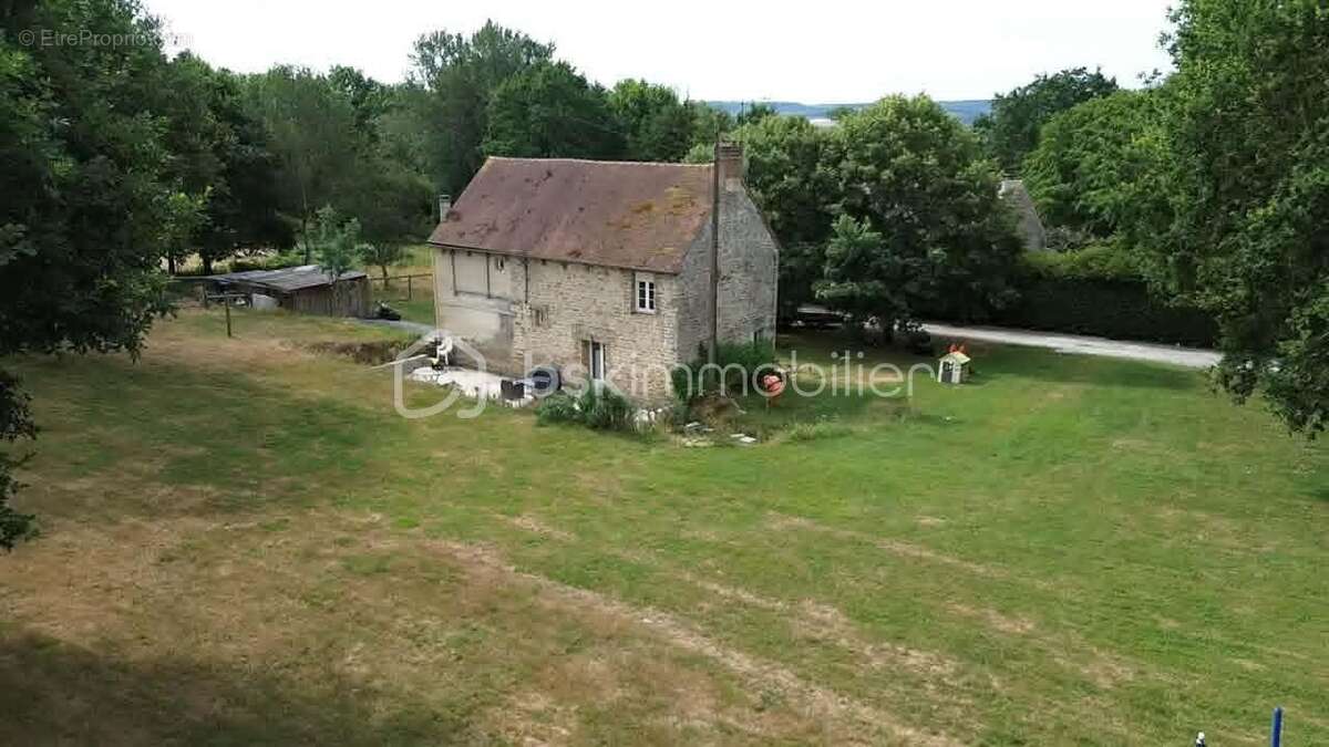 Maison sur plus de 28600 m2 de terrain - photo 11