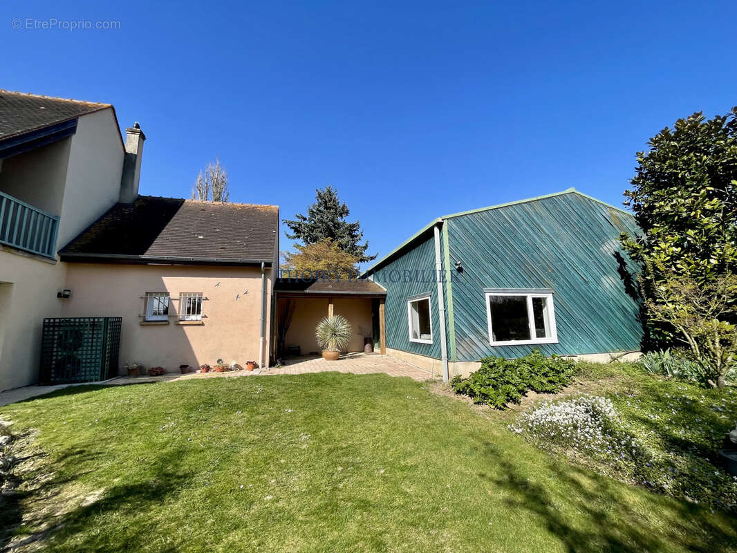 Maison à MONTFORT-L&#039;AMAURY