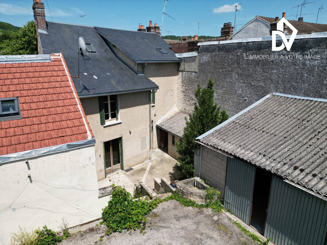 Maison à JOIGNY