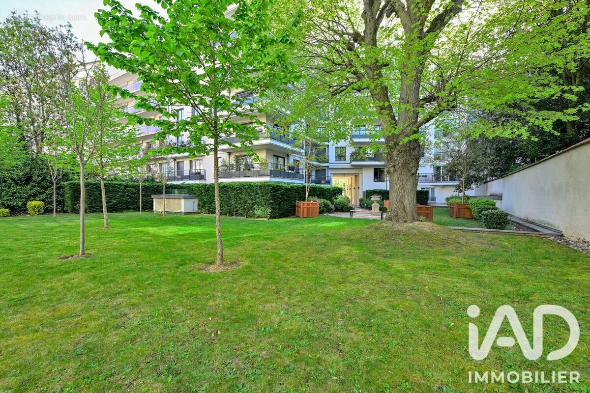 Photo 2 - Appartement à BOURG-LA-REINE