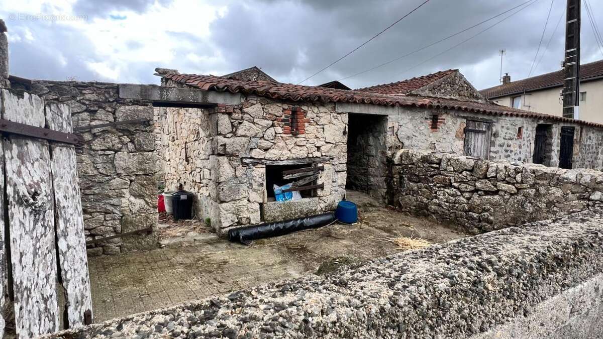 Maison à LA FLOCELLIERE
