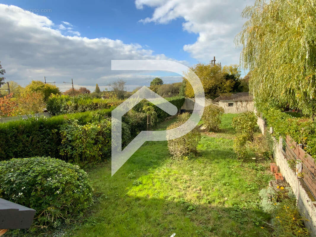 Maison à LES ESSARTS-LE-ROI