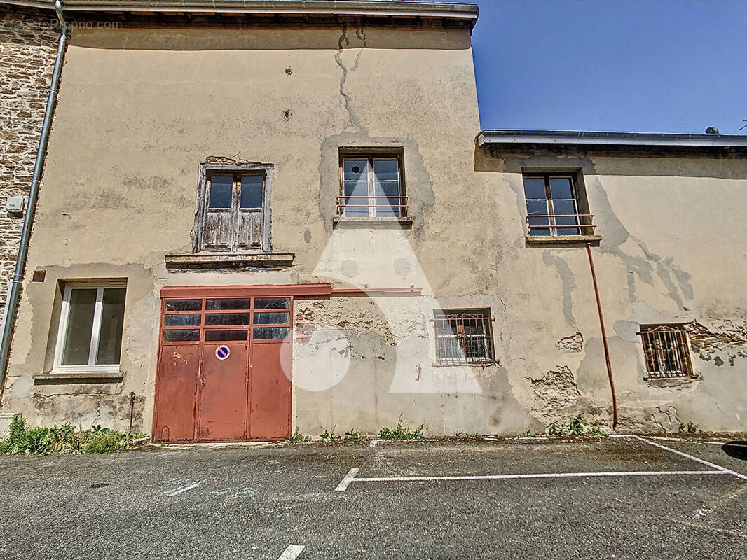 Maison à GREZIEU-LE-MARCHE