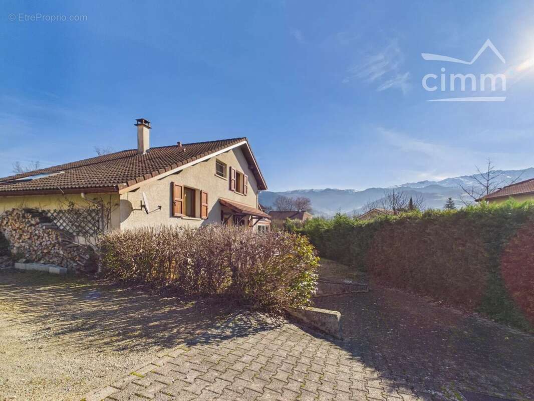 Maison à LUMBIN