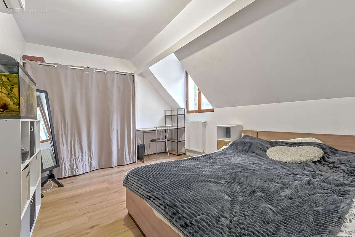 Appartement à CHAMPAGNE-SUR-OISE
