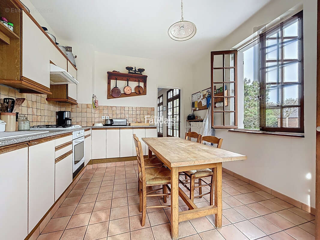 Maison 125 m² à Agon-Coutainville  - photo 7