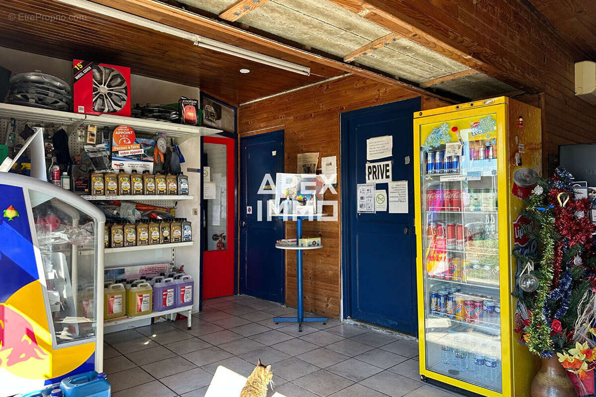 Commerce à OINVILLE-SAINT-LIPHARD