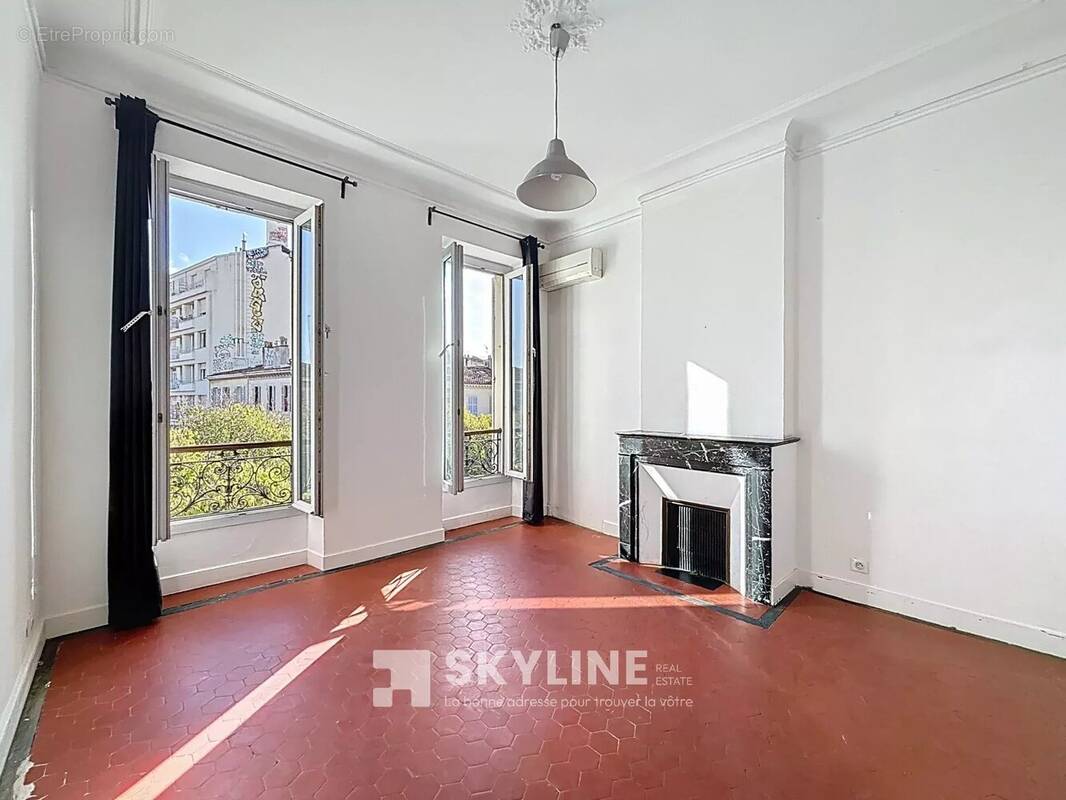 Appartement à MARSEILLE-6E
