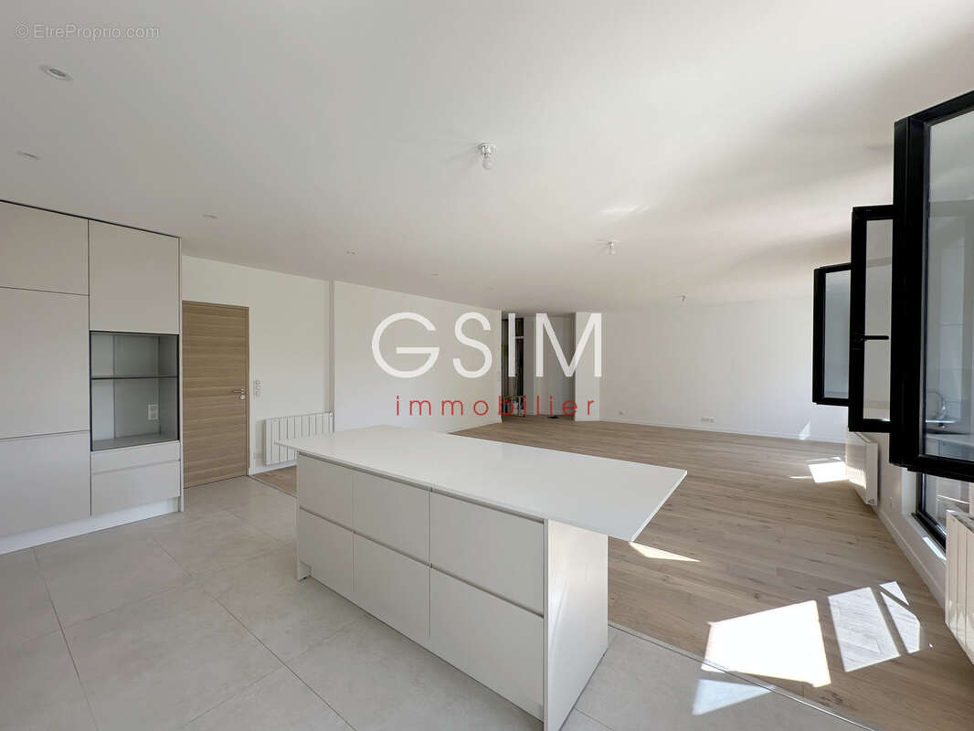 Appartement à GARCHES