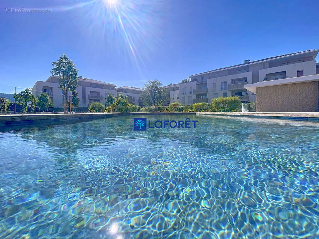 Appartement à HYERES