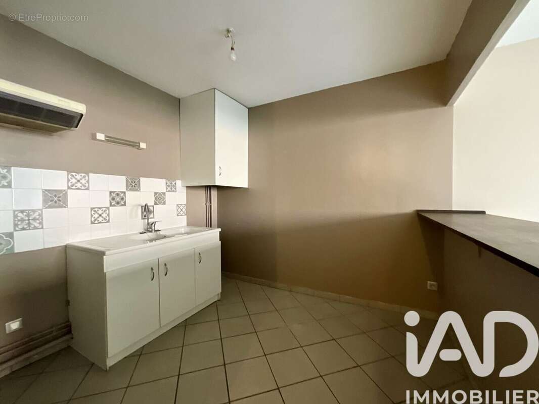 Photo 3 - Appartement à VILLEURBANNE