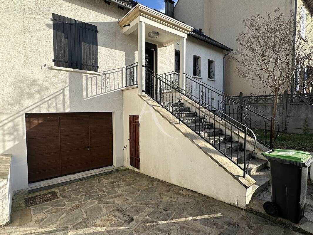 Maison à MORANGIS