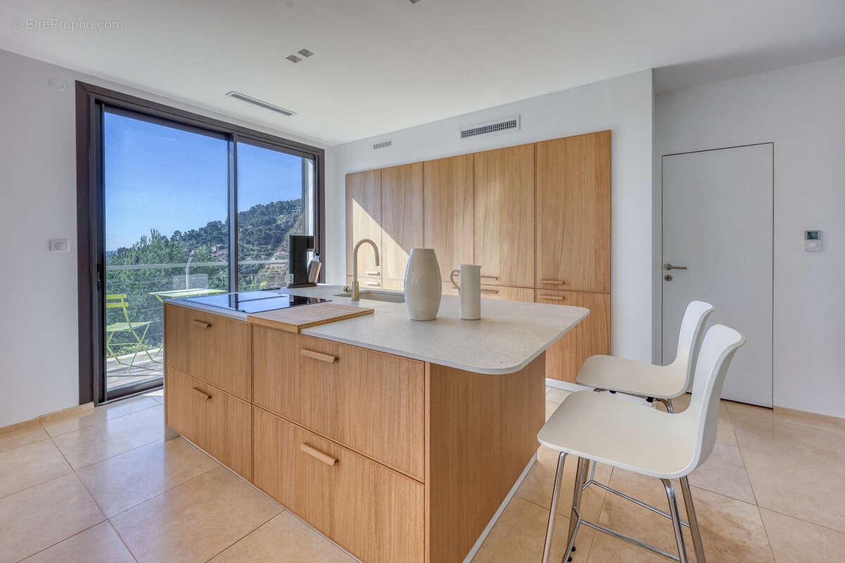 Maison à LA VALETTE-DU-VAR