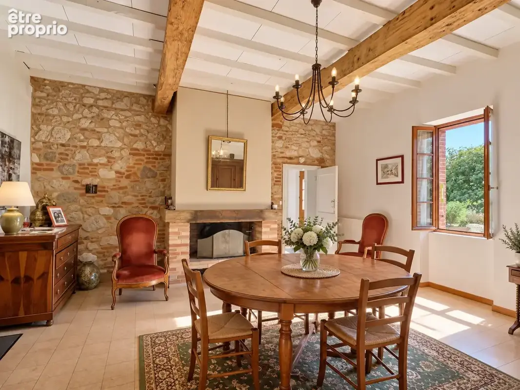 Ancienne ferme en pierre - charme, volumes et dépendances à Lavaur - photo 6