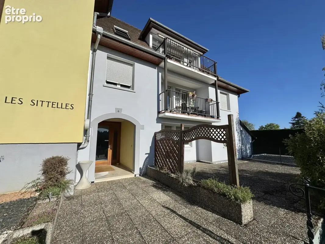 ALTKIRCH - Sur les hauteurs, 3 pièces avec terrasse, garage et cave - photo 1