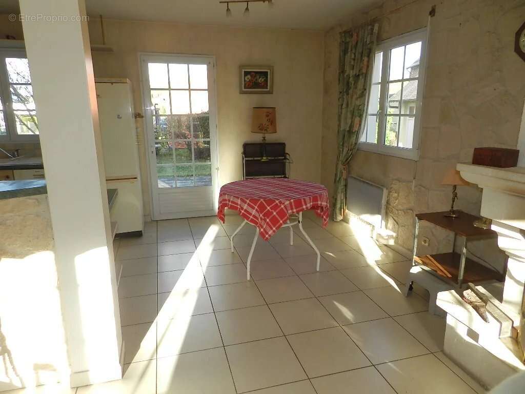 Maison à CREVECOEUR-EN-AUGE