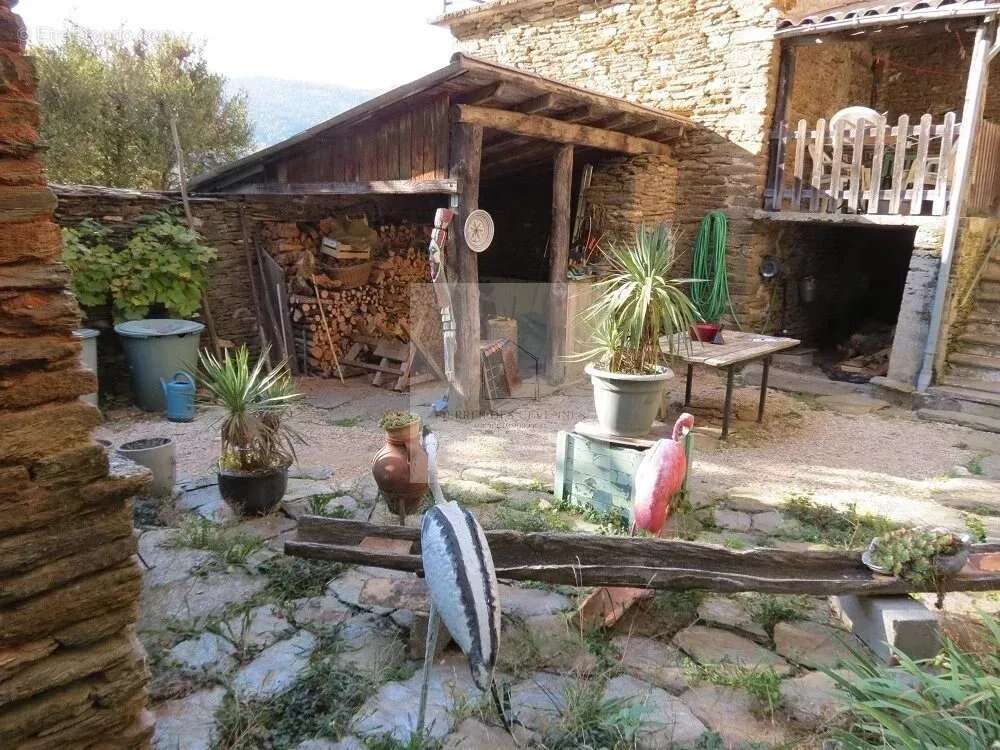 Maison à SAINT-GERMAIN-DE-CALBERTE