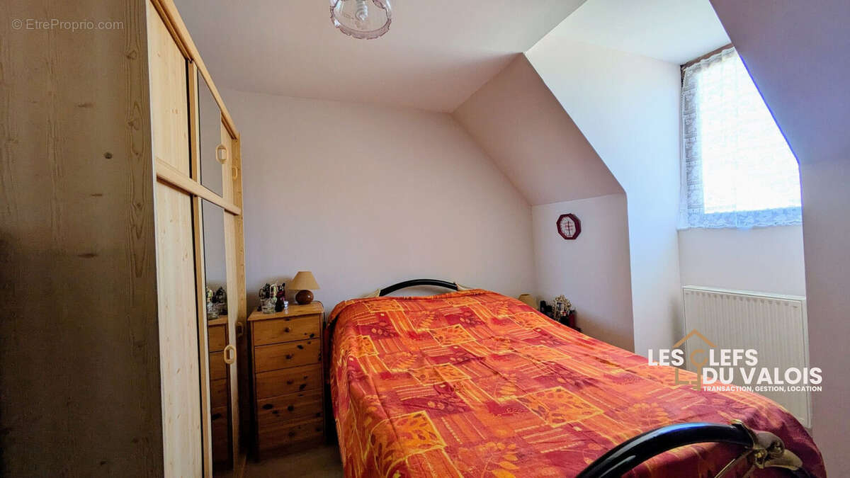 chambre - Maison à CREPY-EN-VALOIS