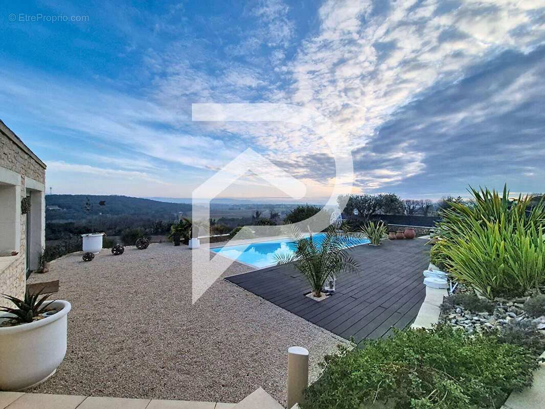 Maison à PIERRELATTE