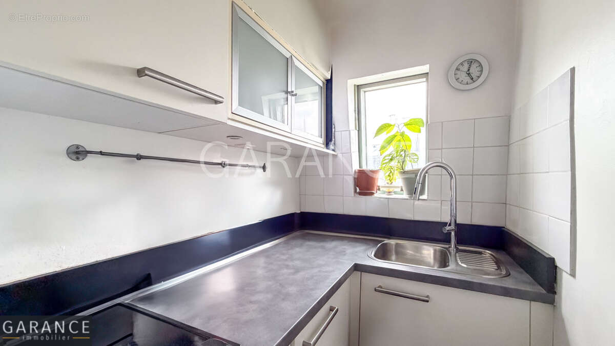 Appartement à PARIS-12E