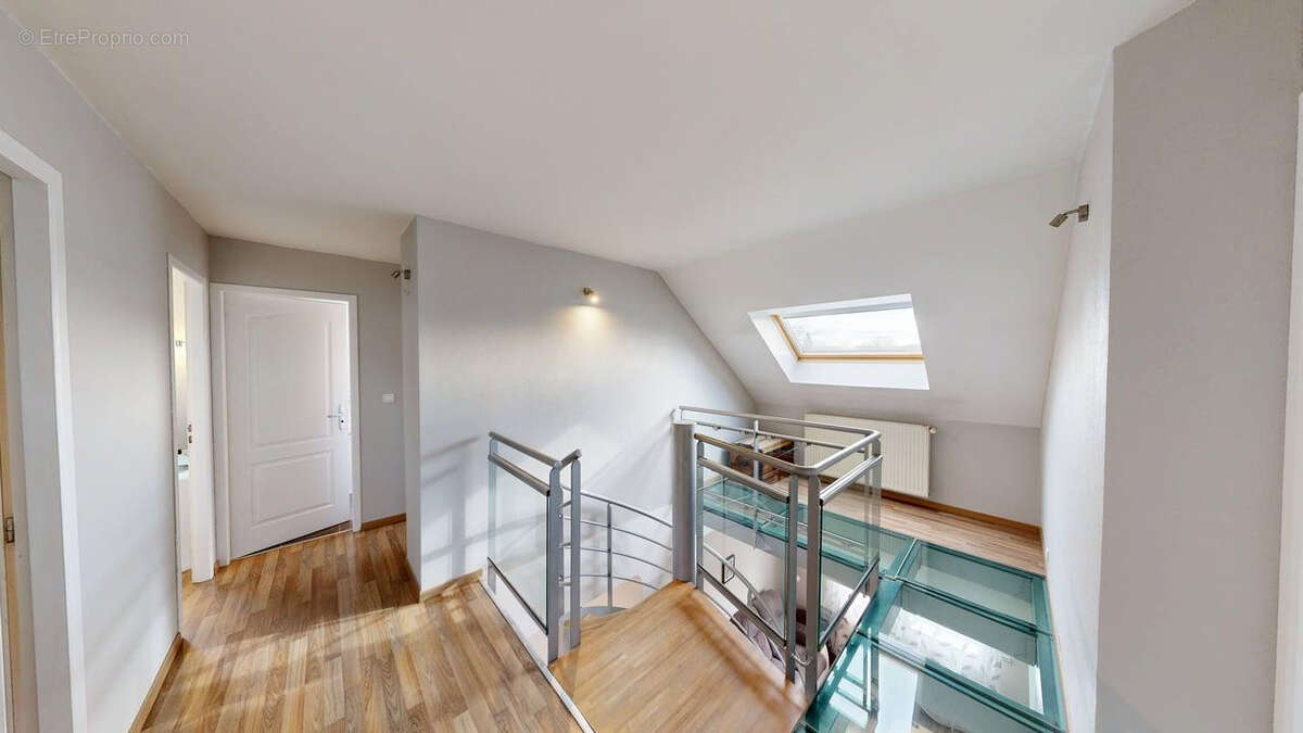 Maison à LES AVENIERES