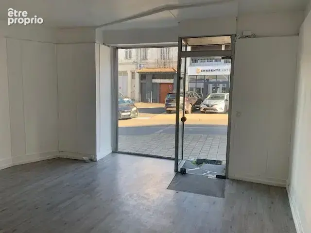 Commerce 72 m² à Angouleme  - photo 6