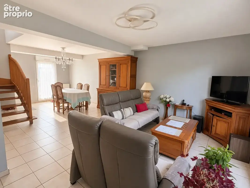 Maison 5 pièces 107 m2 - photo 2