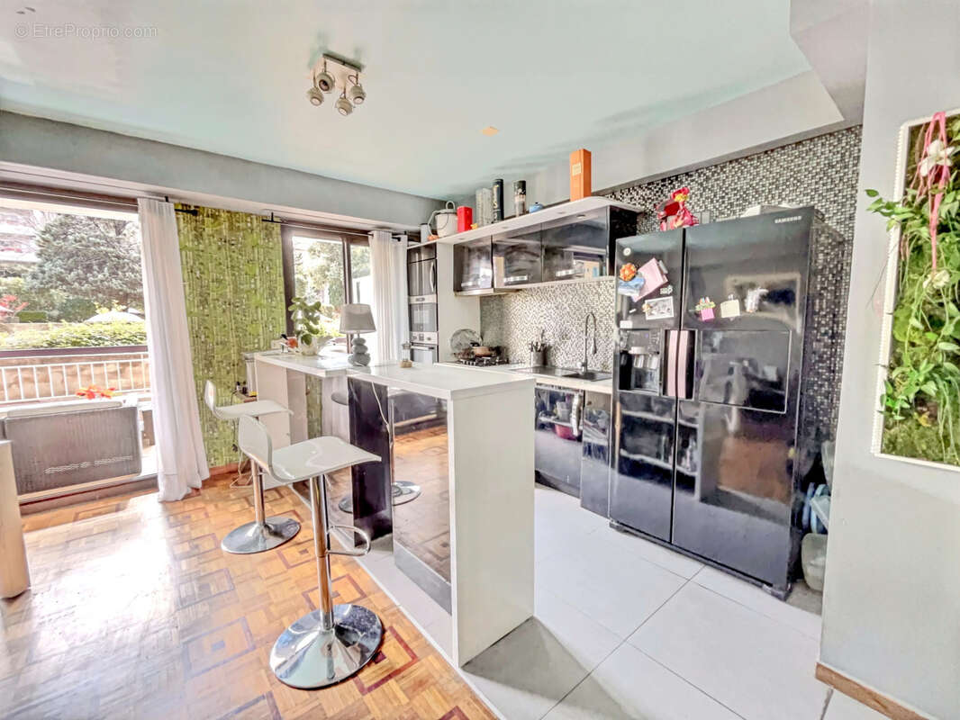 Appartement à MARSEILLE-5E