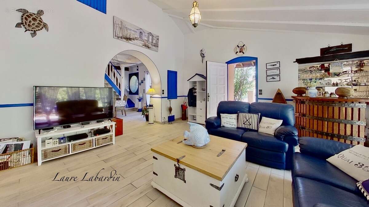 Maison en pierre de 155m2 - 4 chambres - à BIRAC SUR TREC (47) - photo 6