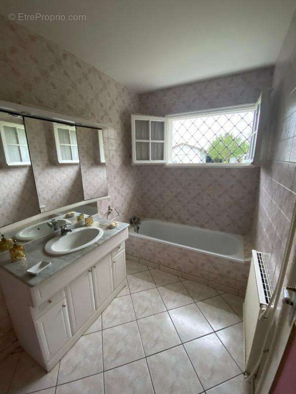 Maison à SAINT-LOUBES