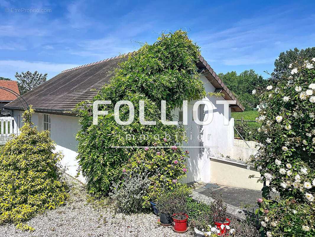 Maison Crepon 7 pièce(s) 195 m2 - photo 14