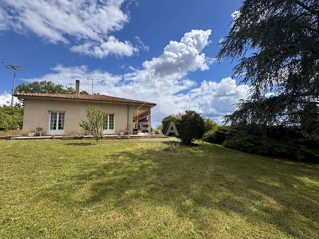 Maison à CHEVANCEAUX