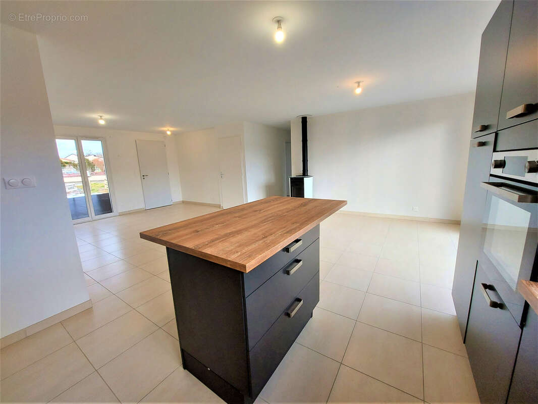 Maison à CHATEAUPONSAC