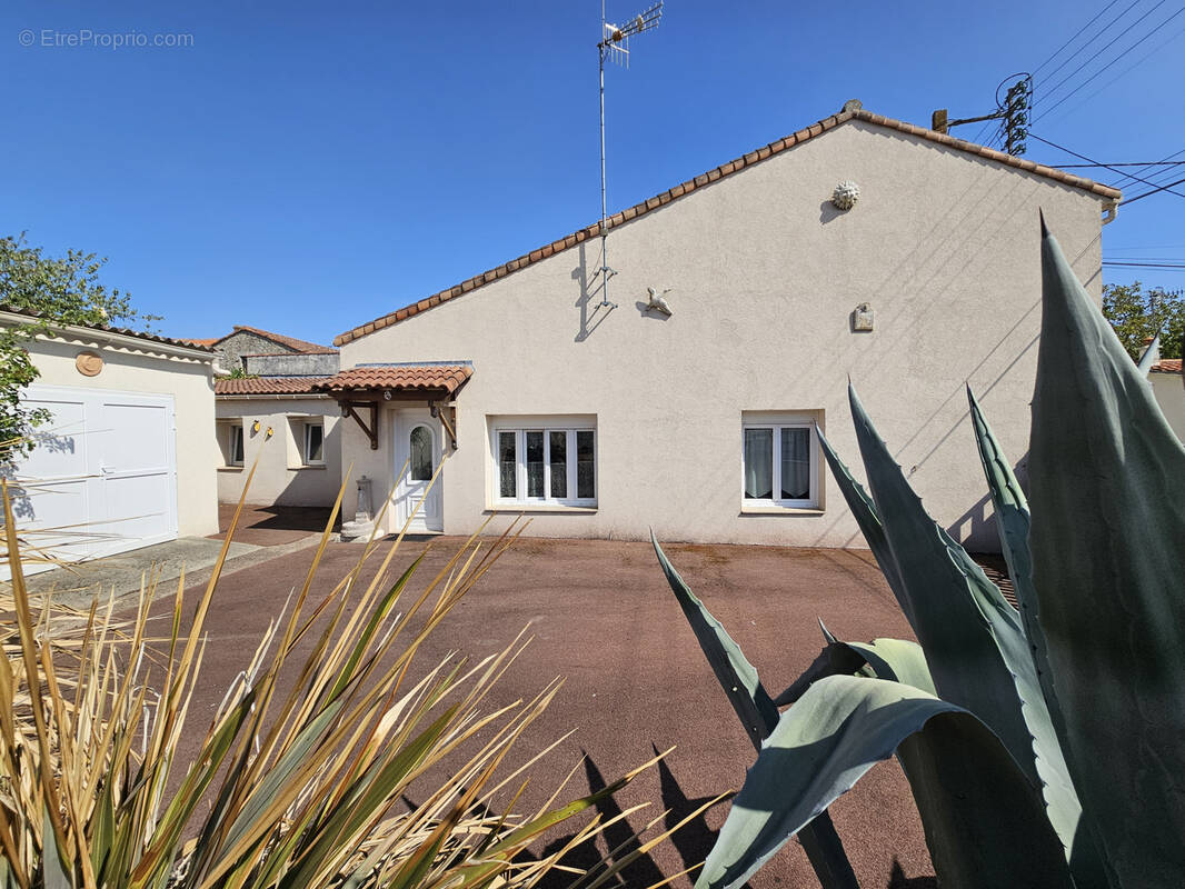 Maison à SAINT-DENIS-DU-PAYRE