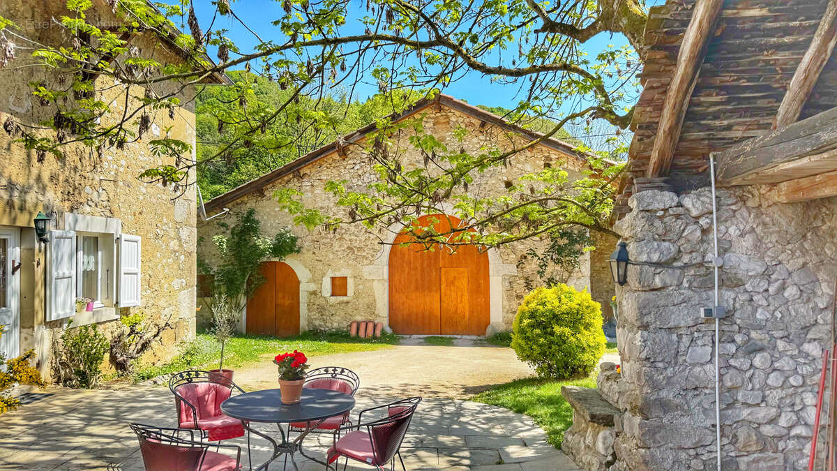 Maison à SAINT-AUPRE