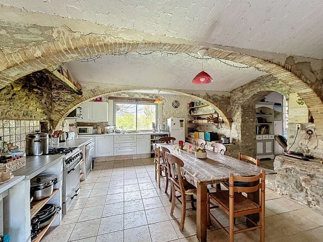 Maison à PONT-DE-BARRET