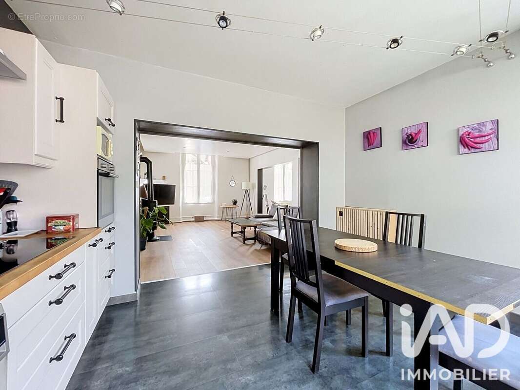 Maison 150 m² à Villemeux-Sur-Eure  - photo 3