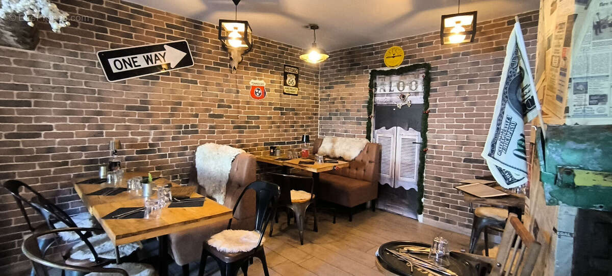 Commerce à VILLELONGUE-DE-LA-SALANQUE