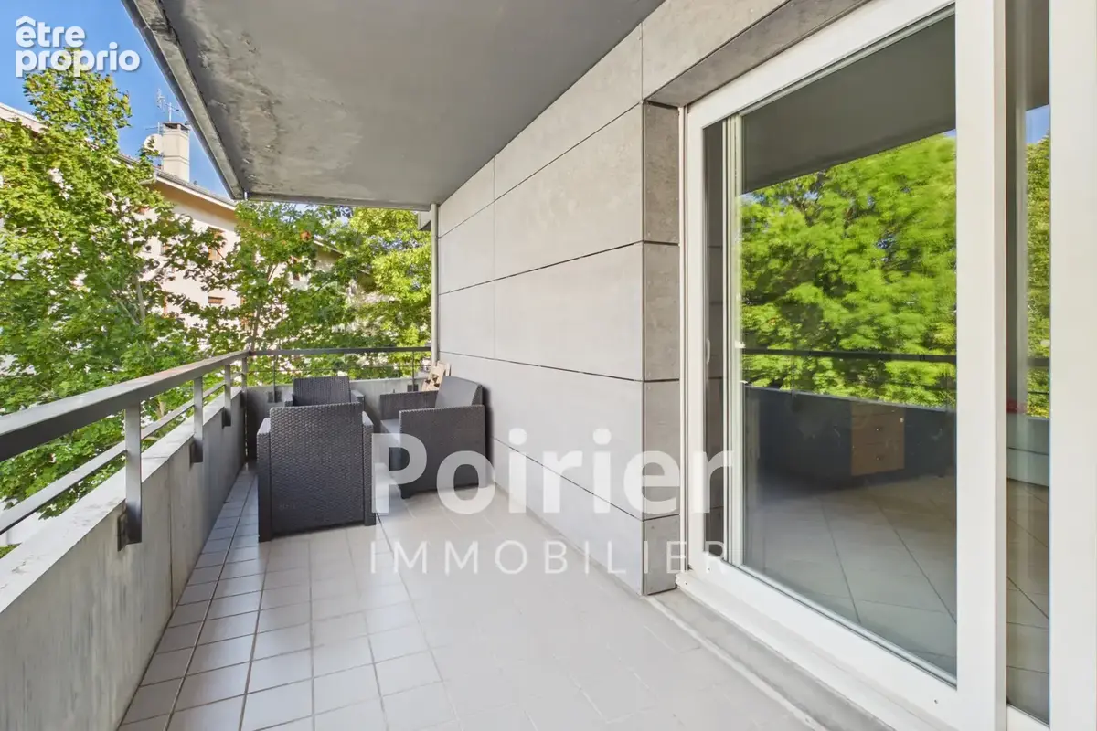 Bel appartement de type 3 a proximite immediate du centre-ville - photo 2