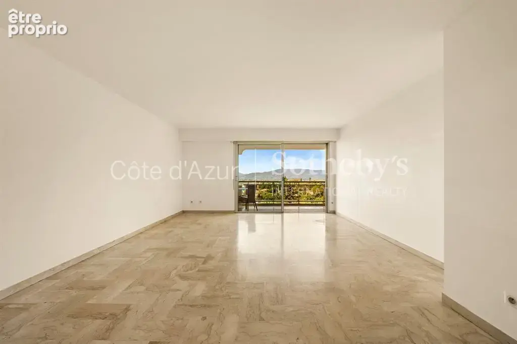 Le Cannet résidentiel, appartement à rénover avec terrasse, piscine et vue sur la mer - photo 4