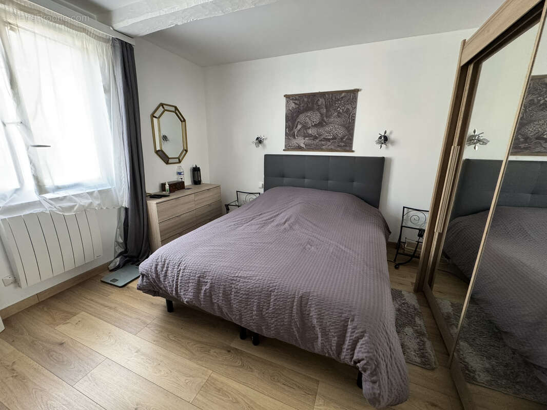 Maison à LA RIVIERE-SAINT-SAUVEUR