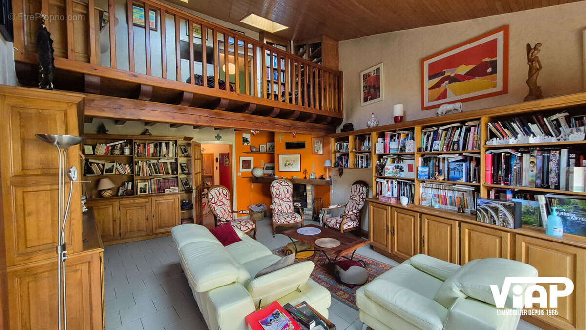Maison à EXIDEUIL