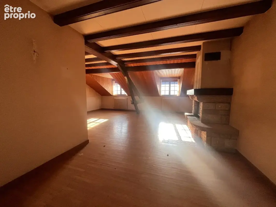 Maison de village 370 m2 avec  projet de rénovation - photo 3