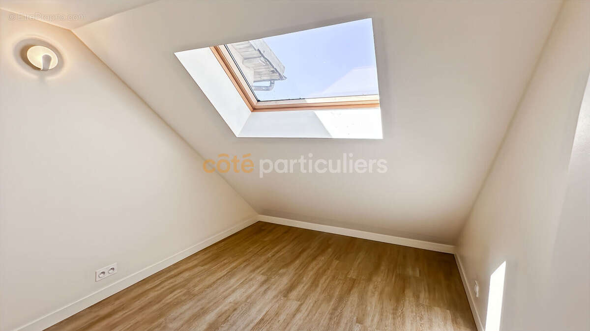 Vaste maison familiale de 185 m² avec jardin arboré et 6 chambres - photo 13
