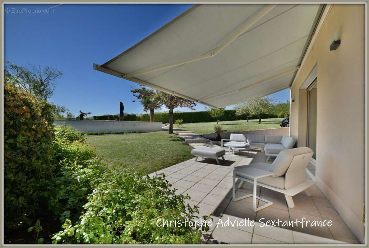 Belle contemporaine, 4 chambres, 2 salles d'eau, double garage, piscine sur 5118 M2 - photo 16
