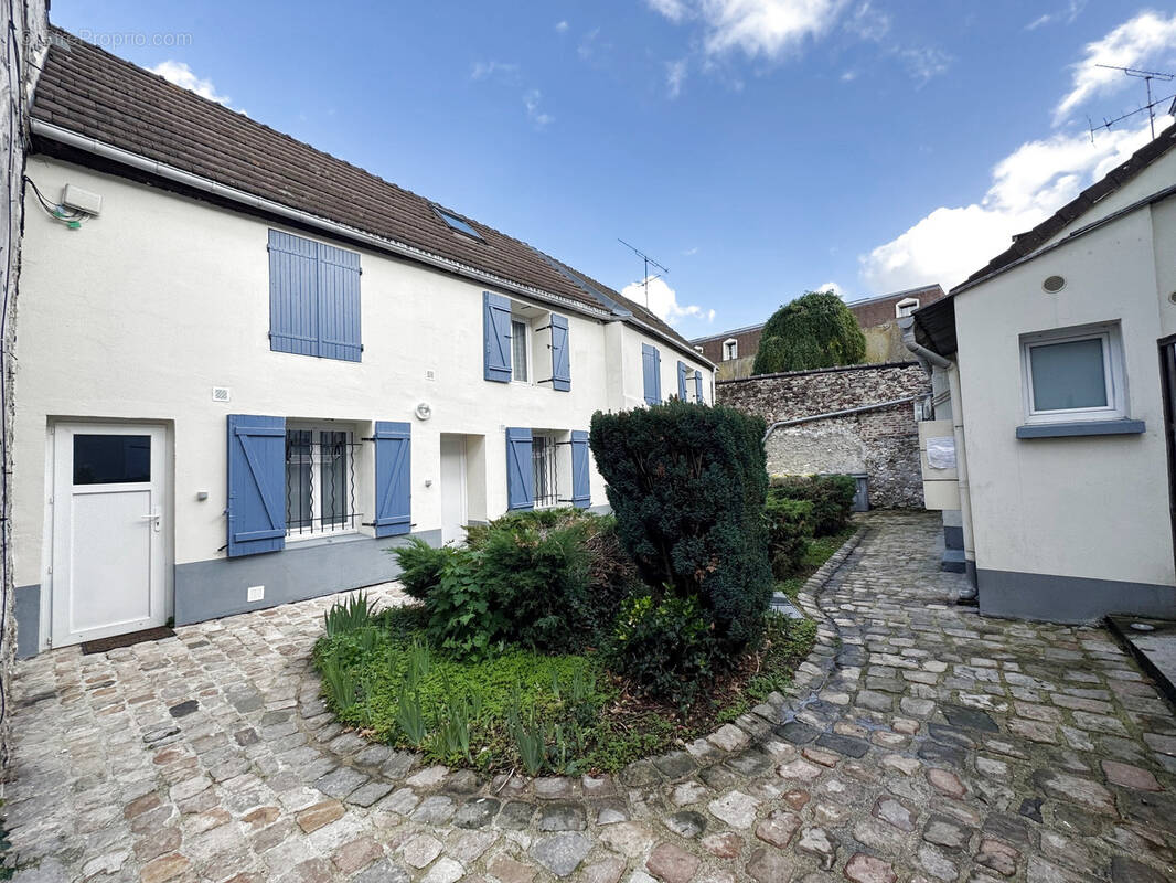 Appartement à PLAILLY